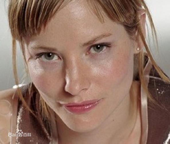 西耶娜·盖尔利(Sienna Tiggy Guillory)Sienna Guillory生活照