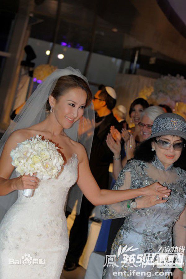 李玟(CoCo Lee)CoCo结婚照前后照片
