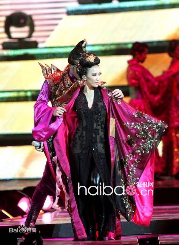 李玟(CoCo Lee)East To West 巡演图册