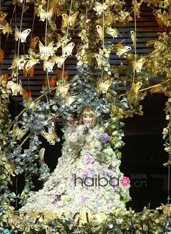 李玟(CoCo Lee)East To West 巡演图册