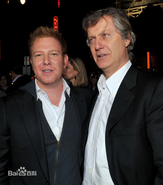 莱塞·霍尔斯道姆(Lasse Hallstr m)导演前后照片