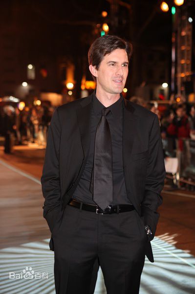 最新约瑟夫·科辛斯基(Joseph Kosinski)性感图片