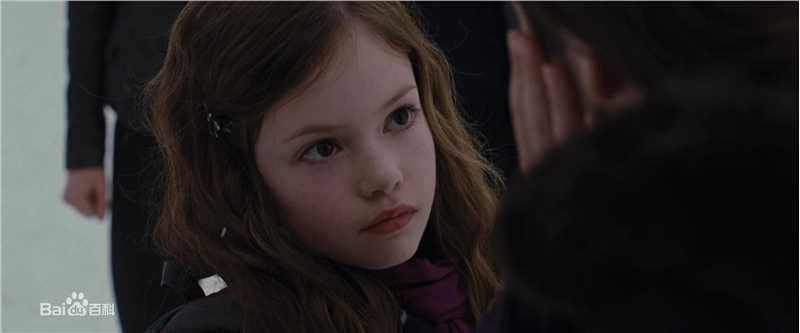 麦肯基·弗依(MackenzieFoy)参演电视剧电影性感图片图集