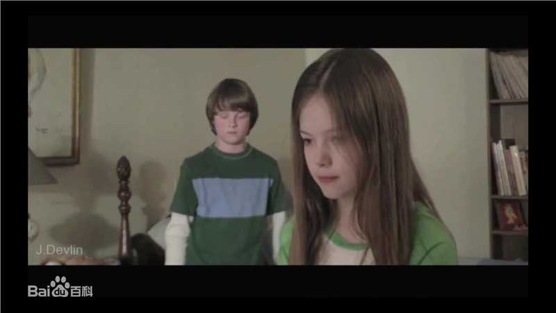 麦肯基·弗依(MackenzieFoy)参演电视剧电影性感图片图集