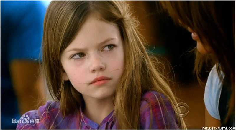 麦肯基·弗依(MackenzieFoy)参演电视剧电影性感图片图集