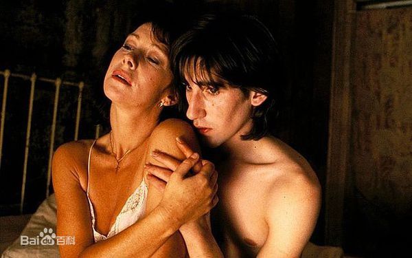 海伦·米伦(Helen Mirren，Illiana Lydia Vasilievna Mironova（本名）)年轻时代图片图集