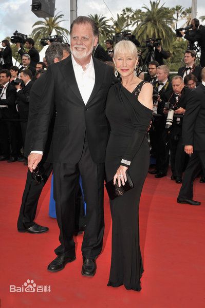 海伦·米伦(Helen Mirren，Illiana Lydia Vasilievna Mironova（本名）)海伦米伦与丈夫素颜照壁纸