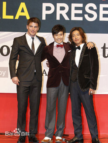 乔什·哈奈特(Josh Hartnett)出席活动前后照片