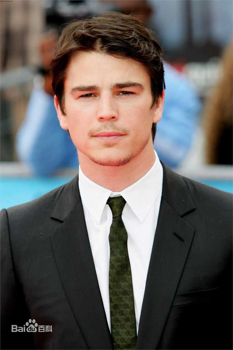乔什·哈奈特(Josh Hartnett)出席活动前后照片