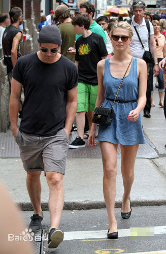 乔什·哈奈特(Josh Hartnett)生活照素颜照相册