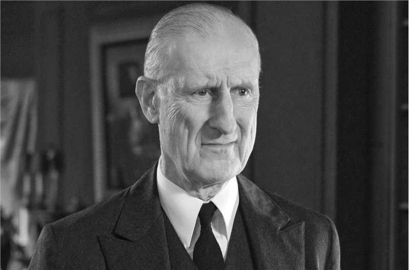 最优质詹姆斯·克伦威尔(James Cromwell)生活照