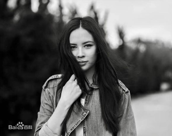 最新玛莱斯·裘(Malese Jow)壁纸