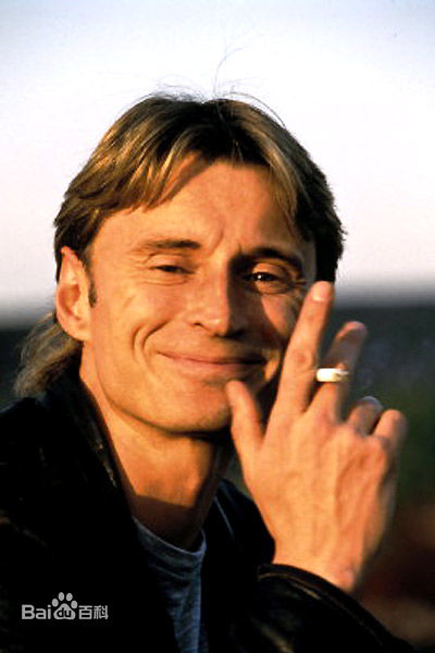 最新罗伯特·卡莱尔(Robert Carlyle)壁纸