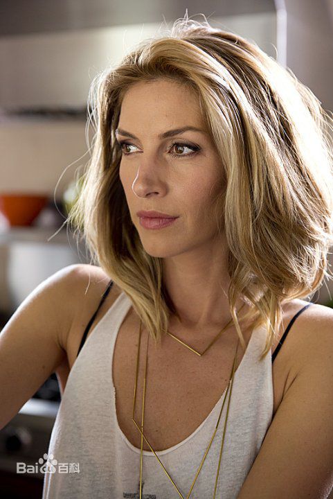 精选道恩·奥利弗瑞(Dawn Olivieri)