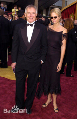 彼得·威尔(Peter Weir)个人出席颁奖典礼照壁纸壁纸