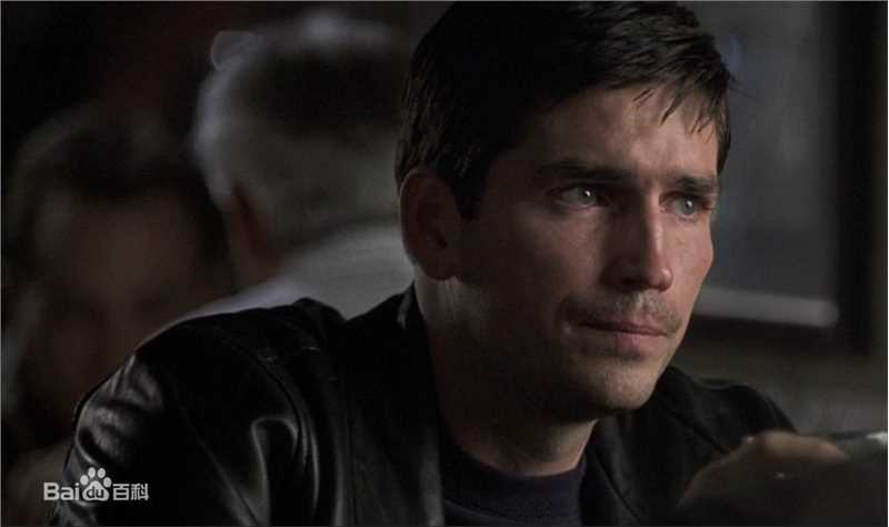 詹姆斯·卡维泽(Jim Caviezel)黑洞频率性感图片图集