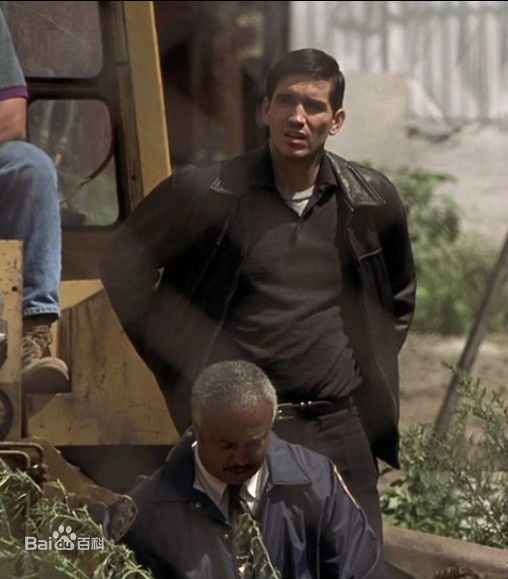 詹姆斯·卡维泽(Jim Caviezel)黑洞频率性感图片图集