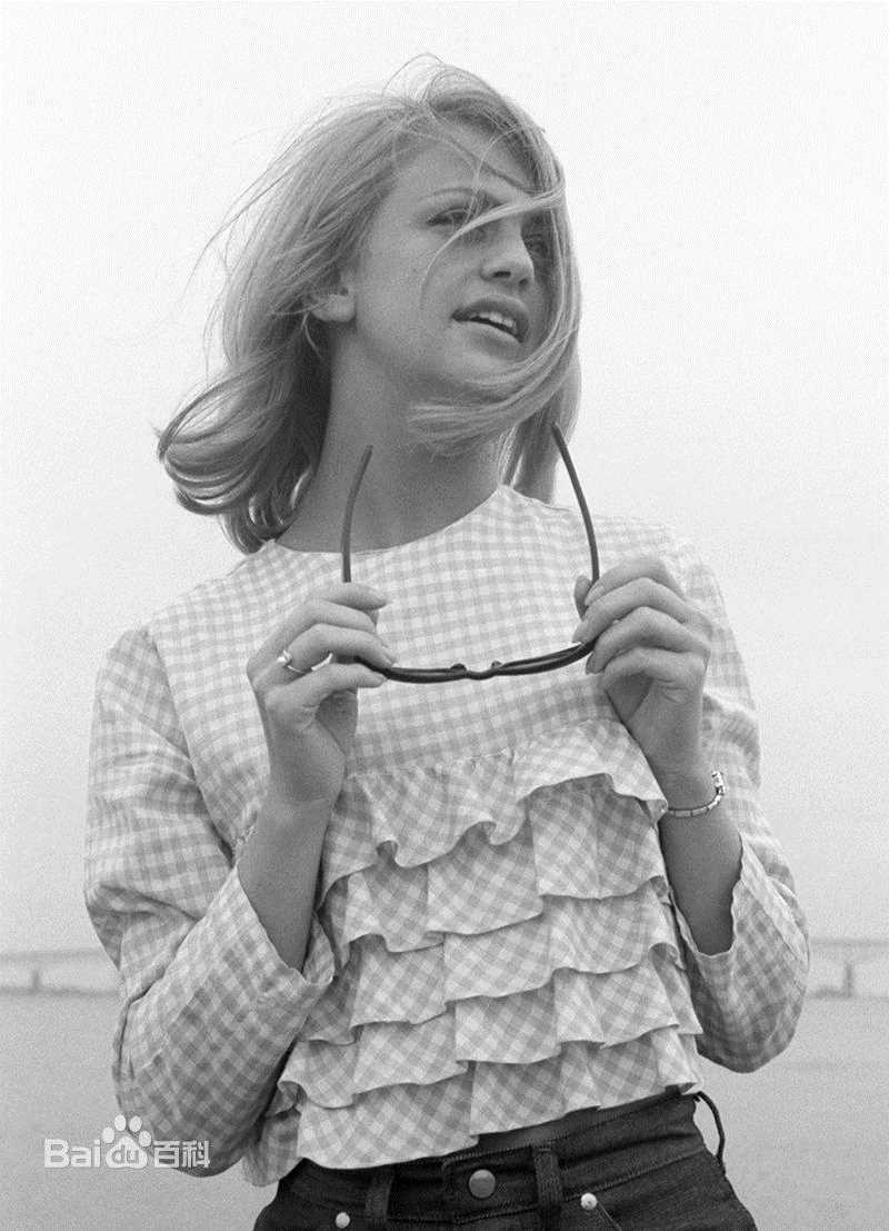 戈尔迪·霍恩(Goldie Hawn)前后照片