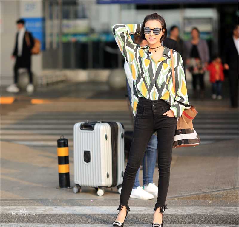 王飞斐飞儿生活照素颜照相册