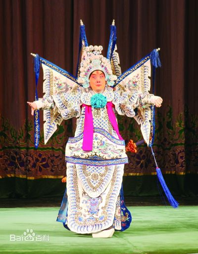 裴艳玲前后照片