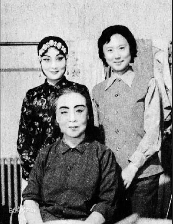 王清芬前后照片