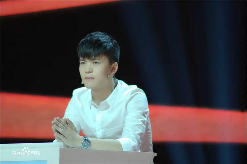 宁桓宇(Huanyu Ning)综艺访谈图集前后照片