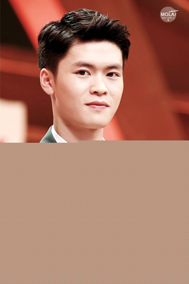 宁桓宇(Huanyu Ning)综艺访谈图集前后照片