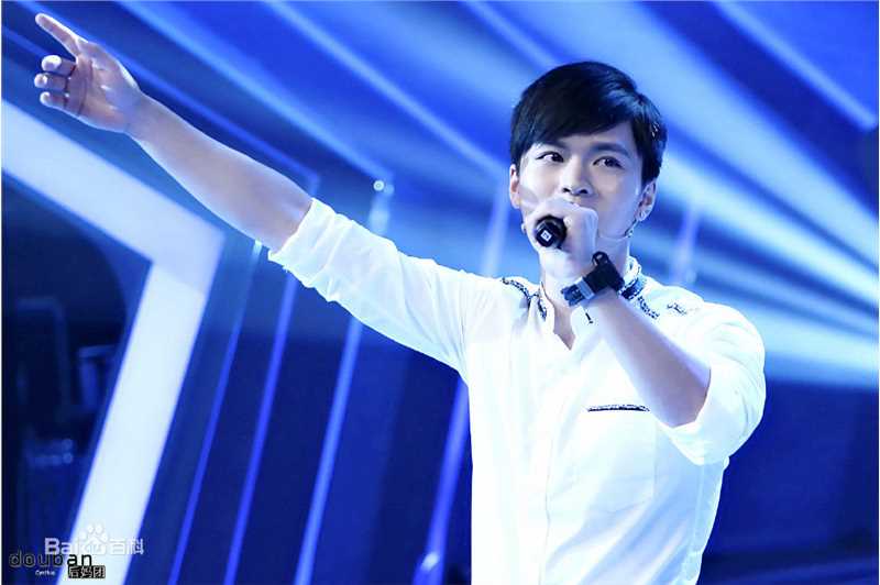 宁桓宇(Huanyu Ning)综艺访谈图集前后照片