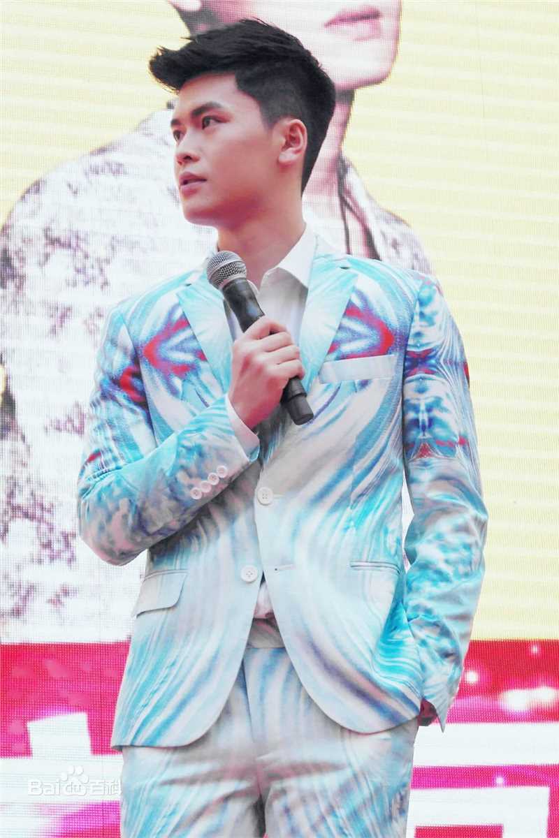 宁桓宇(Huanyu Ning)综艺访谈图集前后照片