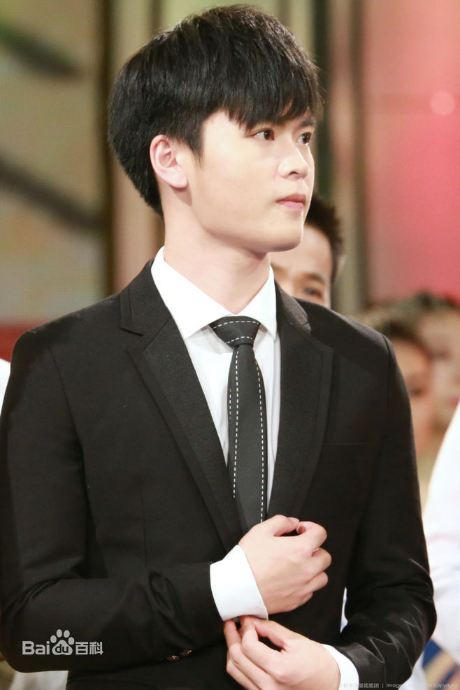 宁桓宇(Huanyu Ning)综艺访谈图集前后照片