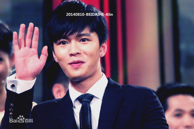 宁桓宇(Huanyu Ning)综艺访谈图集前后照片