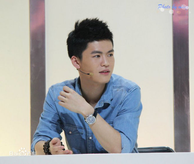 宁桓宇(Huanyu Ning)综艺访谈图集前后照片