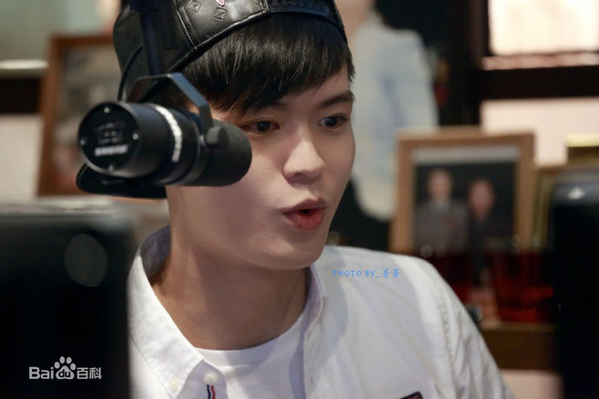 宁桓宇(Huanyu Ning)综艺访谈图集前后照片