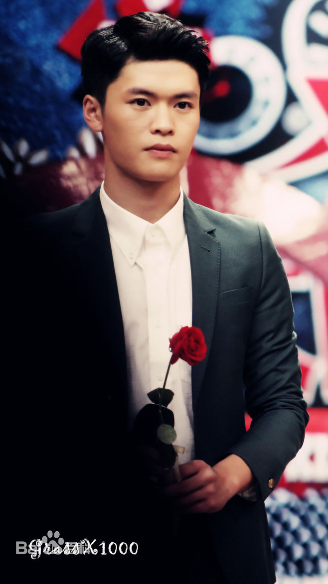 宁桓宇(Huanyu Ning)综艺访谈图集前后照片