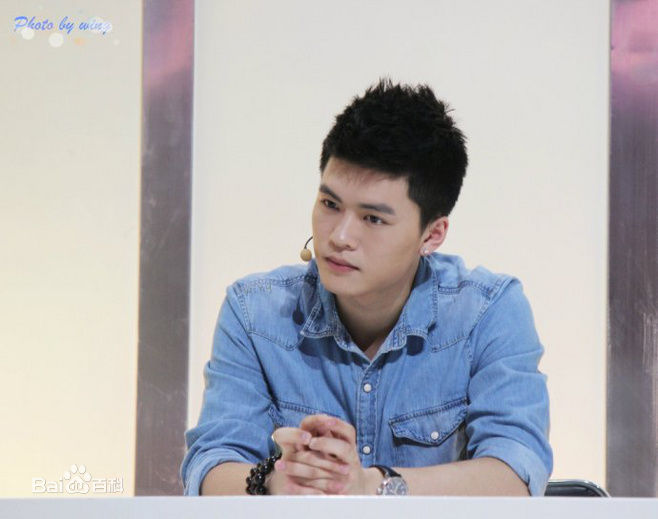 宁桓宇(Huanyu Ning)综艺访谈图集前后照片