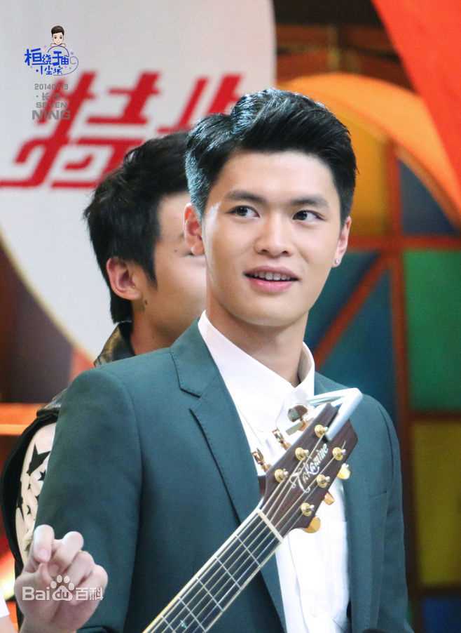 宁桓宇(Huanyu Ning)综艺访谈图集前后照片