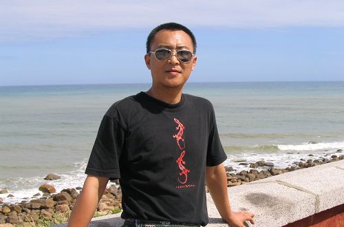 《李育生》封面图片