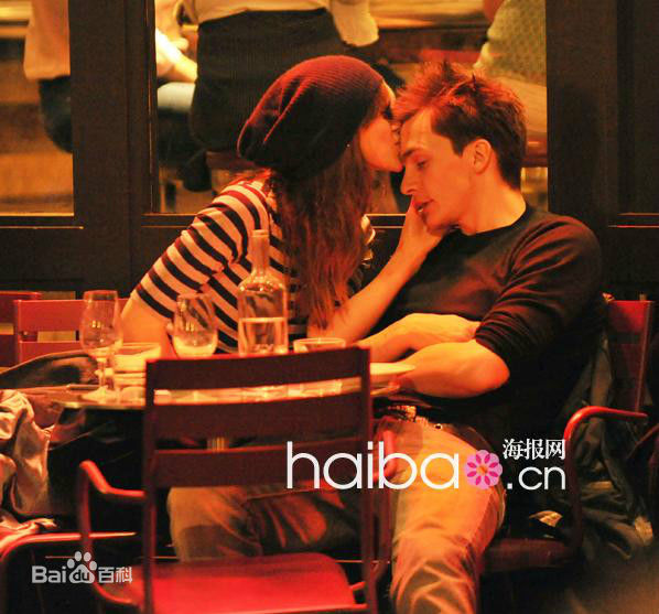 鲁伯特·弗兰德(Rupert Friend)鲁伯特素颜照壁纸