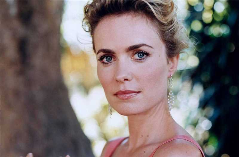 最新拉妲·米歇尔(Radha Mitchell)壁纸