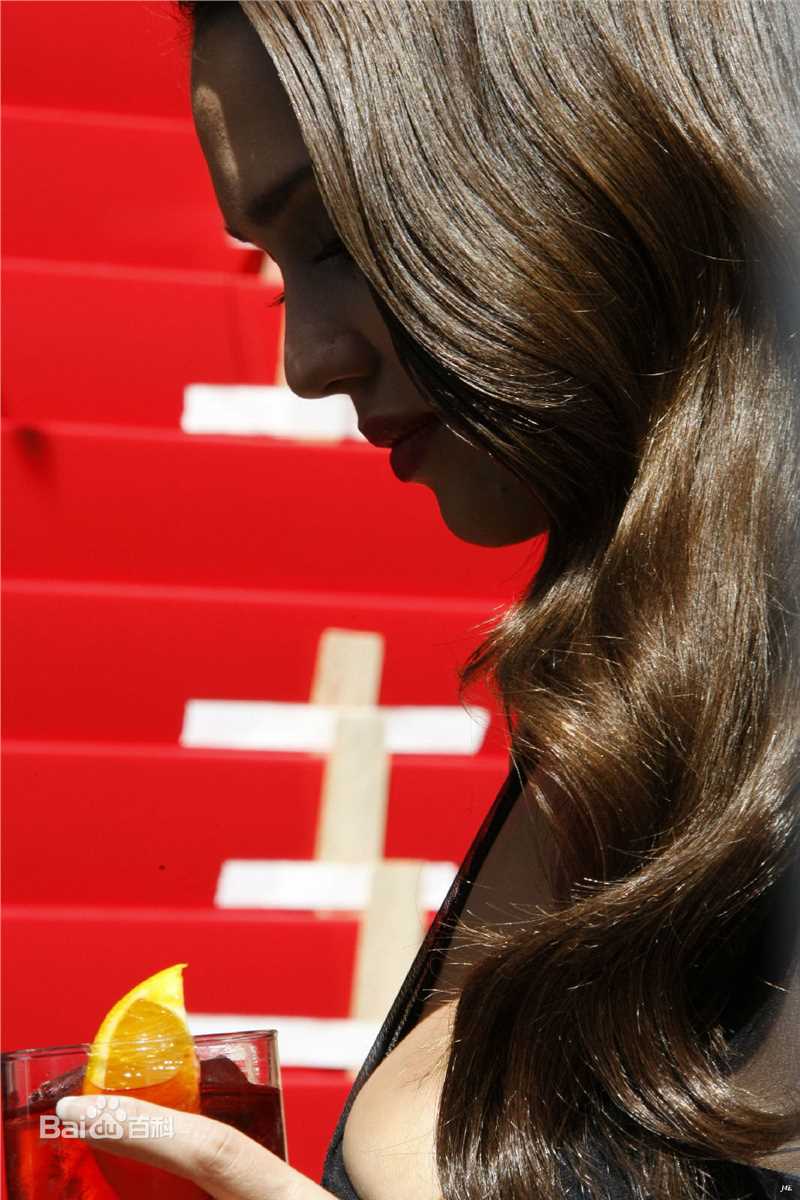 最新杰西卡·阿尔芭(Jessica Alba)精彩图册5