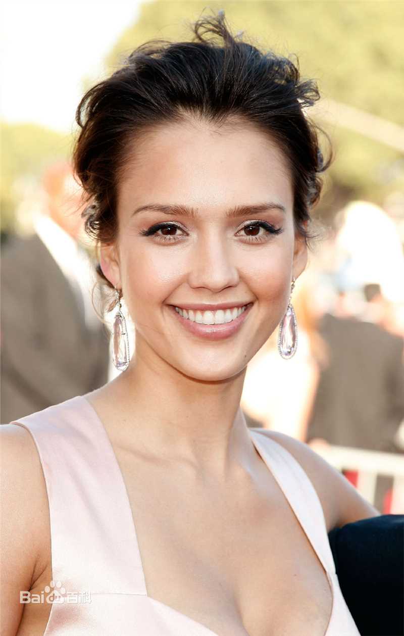 最新杰西卡·阿尔芭(Jessica Alba)精彩图册5