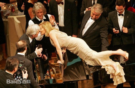 理查·基尔(Richard Tiffany Gere)生活照壁纸壁纸