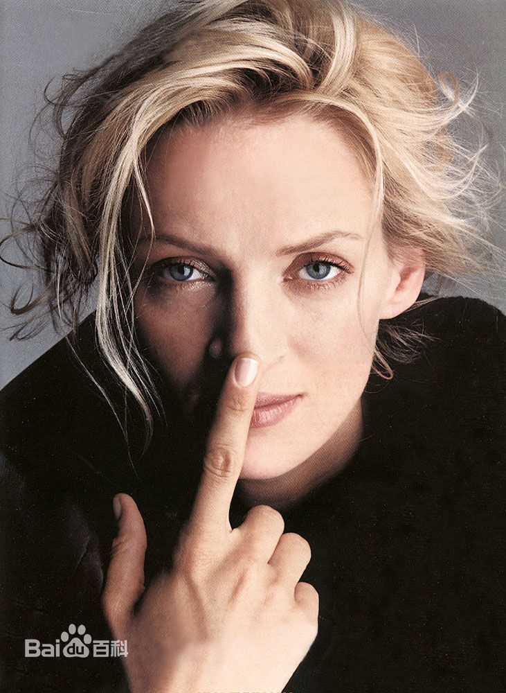 乌玛·瑟曼(Uma Thurman)前后照片