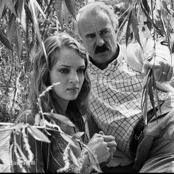 最新乌玛·瑟曼(Uma Thurman)精彩图册1