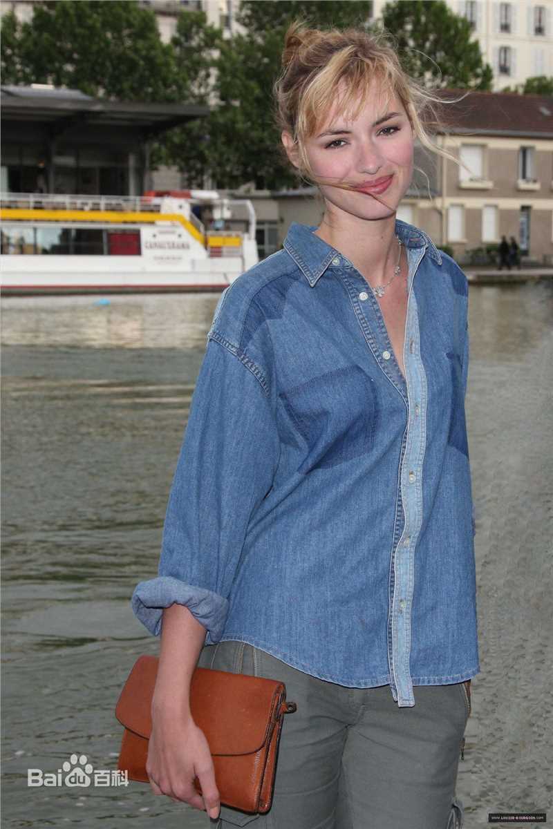 最优质露易丝·布尔昆(Louise Bourgoin)精彩图册