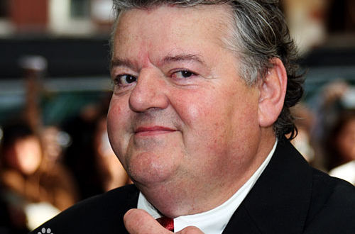 最新罗比·考特拉尼(Robbie Coltrane)性感图片
