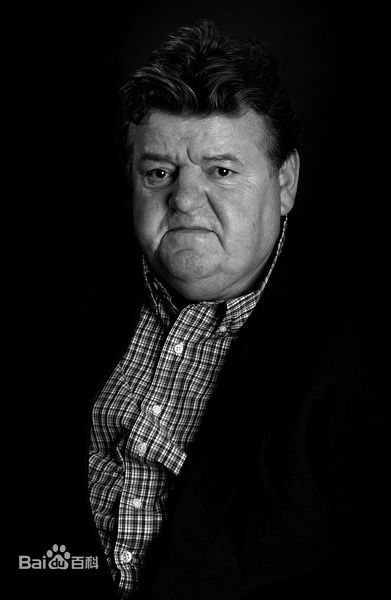 最新罗比·考特拉尼(Robbie Coltrane)性感图片