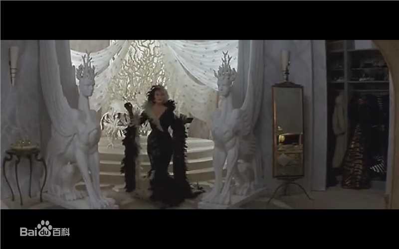 精选格伦·克洛斯(Glenn Close)在代表作《101斑点狗》中的图册