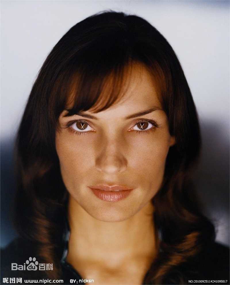 法米克·詹森(Famke Janssen)影视照性感图片图集