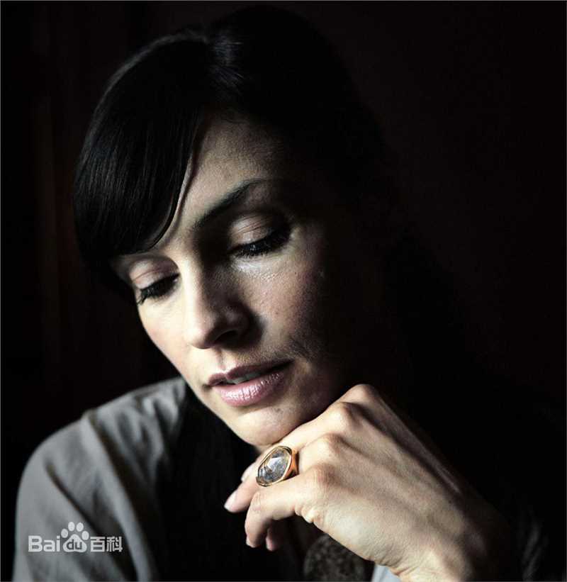 精选法米克·詹森(Famke Janssen)精彩图册